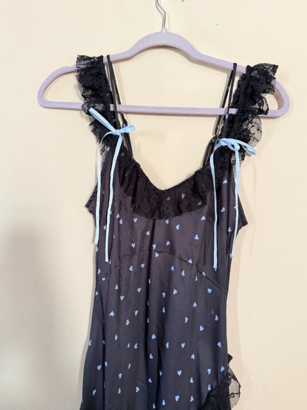 UO Kimchi Blue Adalyn Satin Off the Shoulder Asymmetric Midi Slip Dress Small - Picture 5 of 13